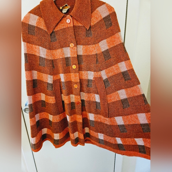 Vintage Californian Women's Knitwear Shawl - Picture 2 of 11